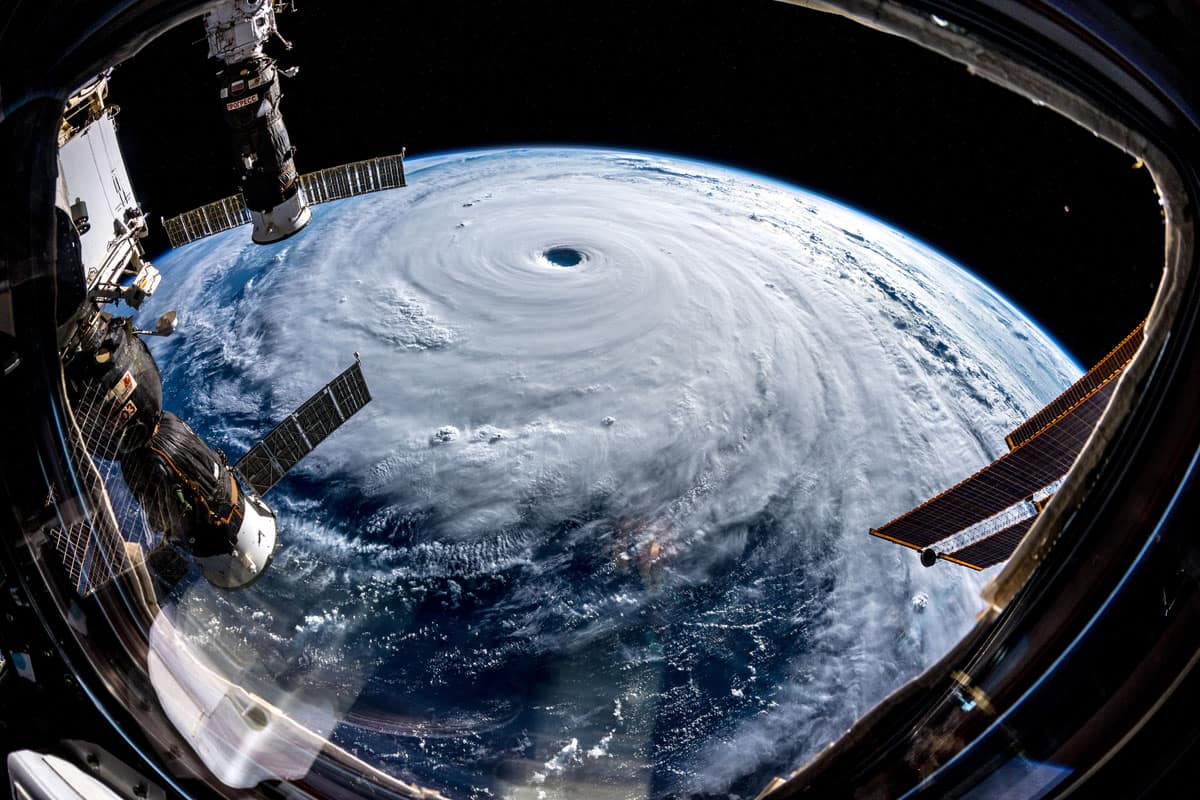 typhoon-trami-from-space-by-alexander-gerst-3