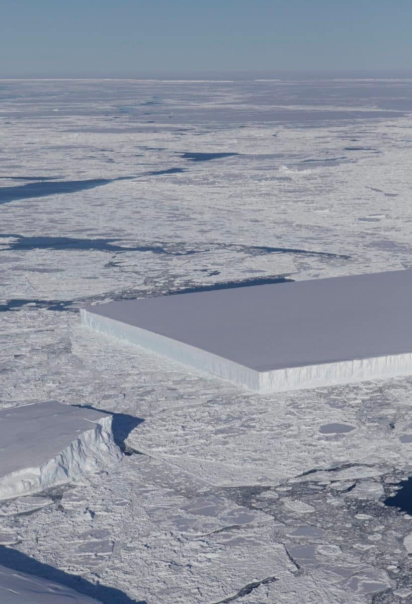 NASA - Ice rectangle antarctica
